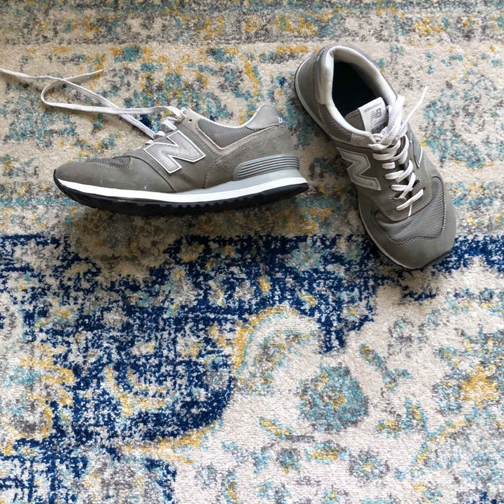 New balance tennis shoes